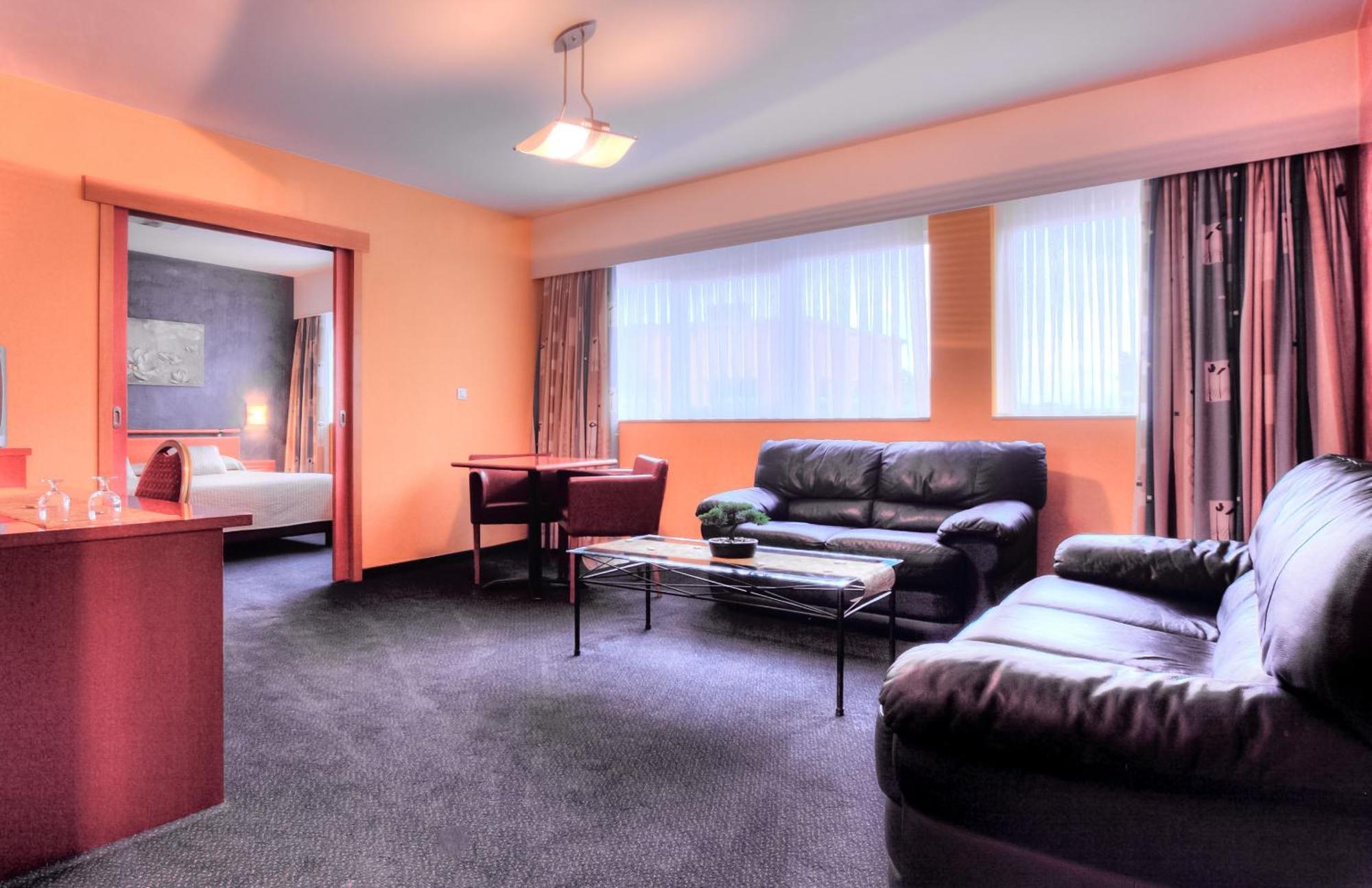 Hotel Tristar La Louvière Oda fotoğraf