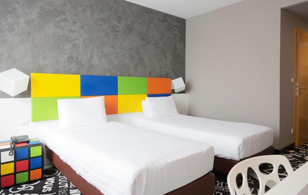 Hotel Tristar La Louvière Oda fotoğraf